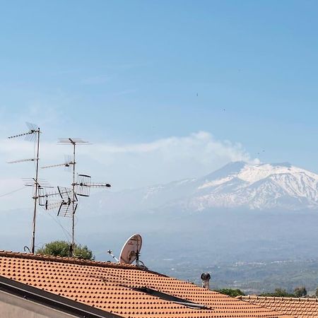 Un Passo Dal Mare Due Dall'Etna Giardini-Naxos Exterior foto